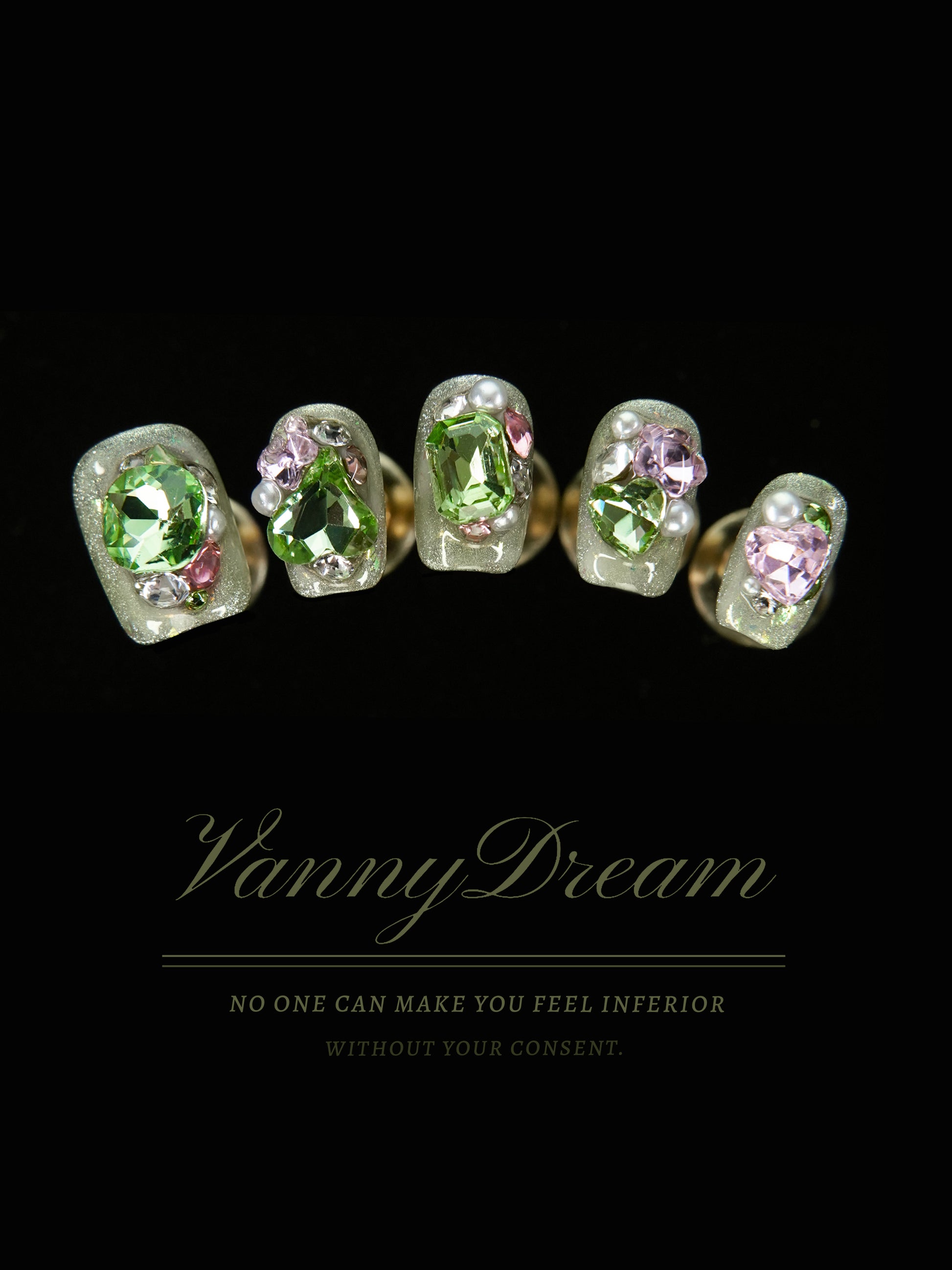 VannyDream Gemstone Wearable Nails: A Whimsical Jewel Box on Your Fingertips