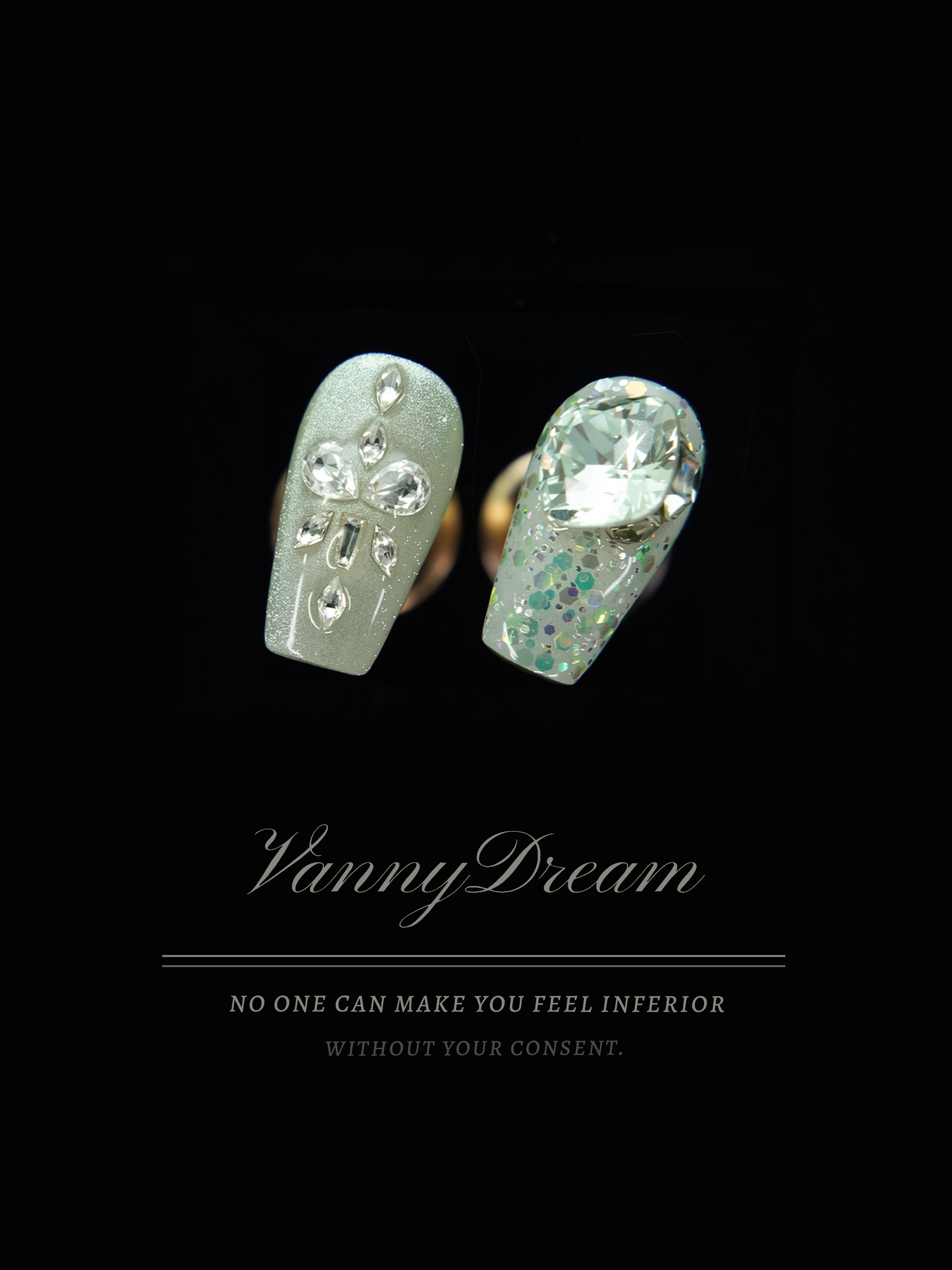 VannyDream Mint - Green Sparkle Wearable Nails: A Breath of Fresh Glamour
