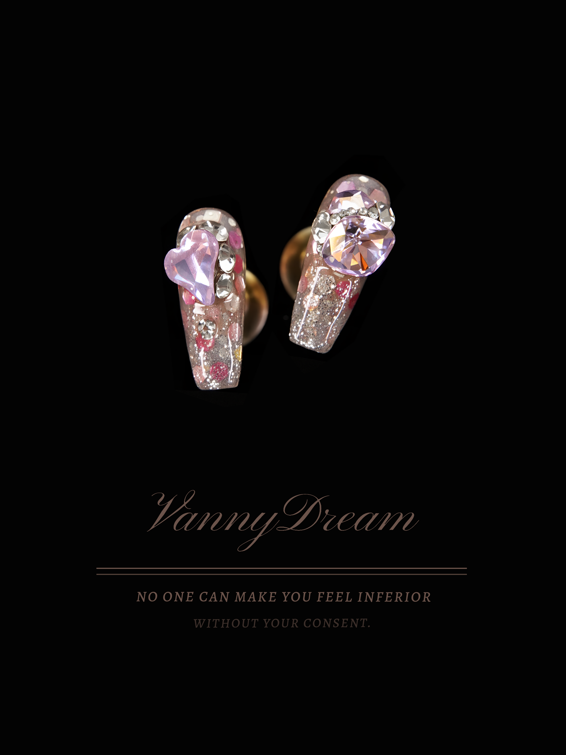 VannyDream Sparkle - Drenched Wearable Nails: A Carnival of Glitter & Gems
