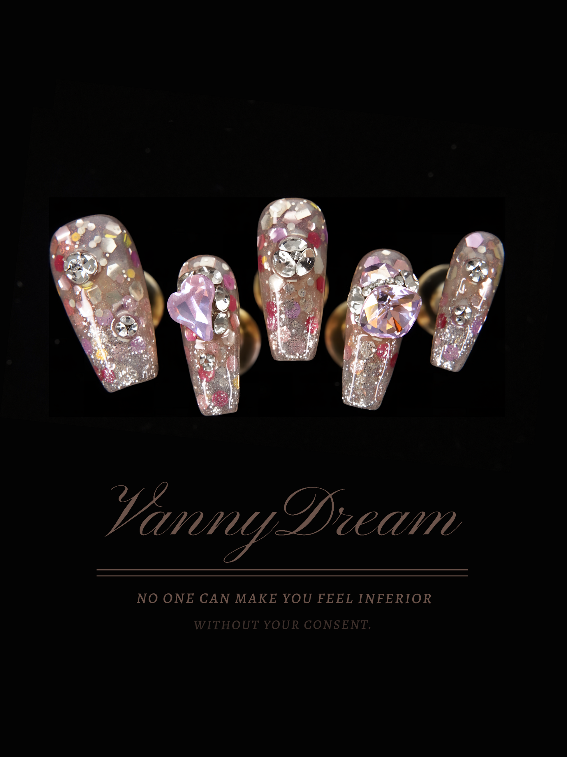 VannyDream Sparkle - Drenched Wearable Nails: A Carnival of Glitter & Gems