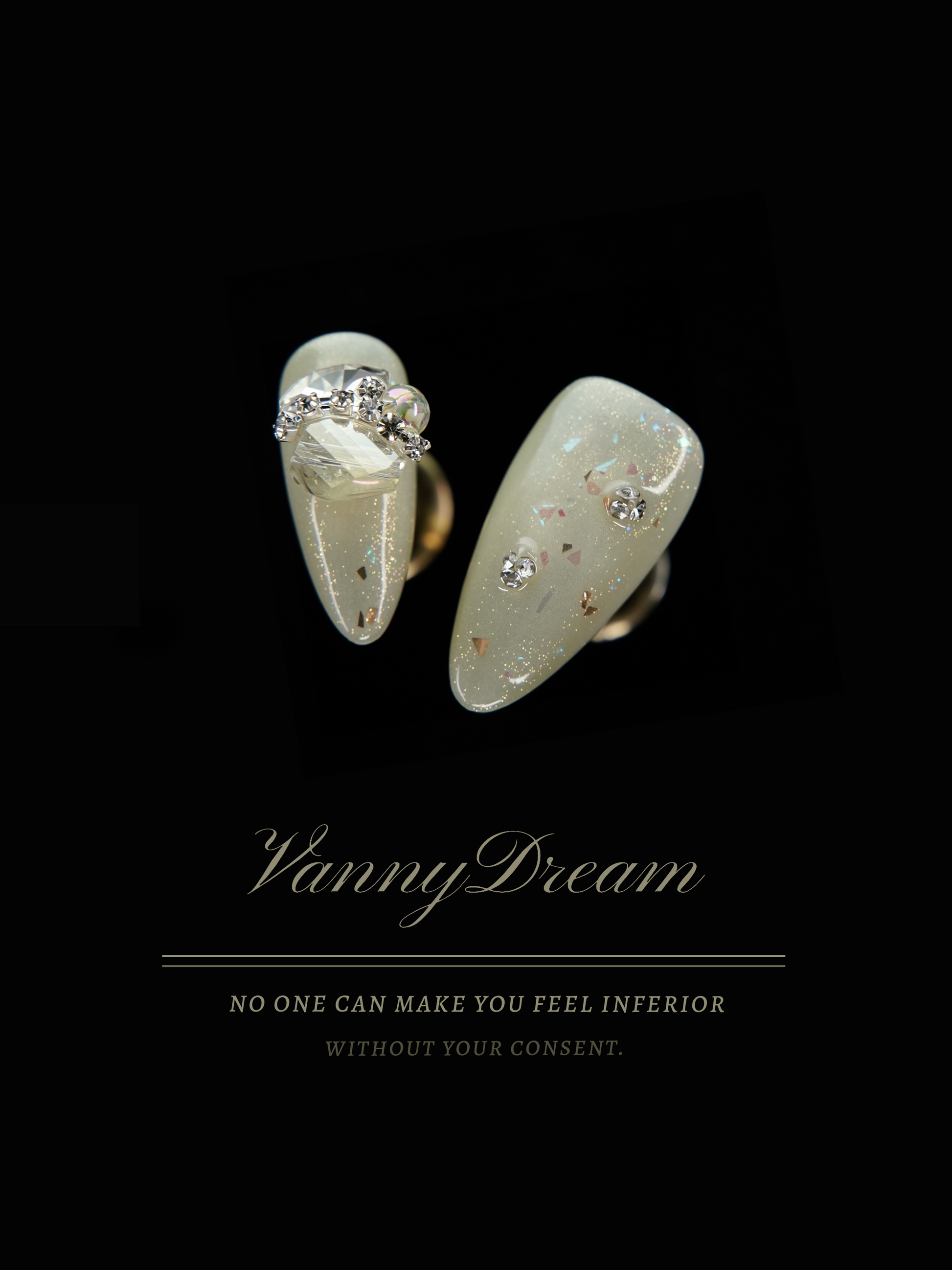 VannyDream Opalescent Gem - Studded Wearable Nails: Ethereal Elegance, Subtle Sparkle